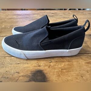 Black canvas Puma Slip on casual shoes size 8.5 ladies like new